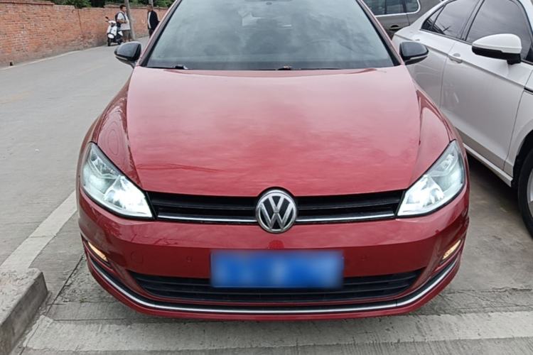 Used Volkswagen Golf 2017 230TSI Automatic Comfort Edition – Celebrating Milestone of One Million Units Front
