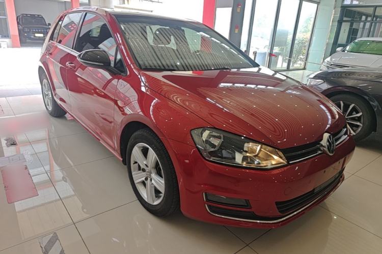 Used Volkswagen Golf 2017 230TSI Automatic Comfort Edition – Celebrating Milestone of One Million Units Front Right 45 Deg