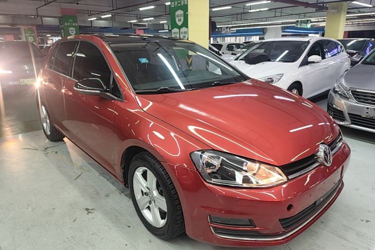 Used Volkswagen Golf 2017 230TSI Automatic Comfort Edition – Celebrating Milestone of One Million Units Front Right 45 Deg