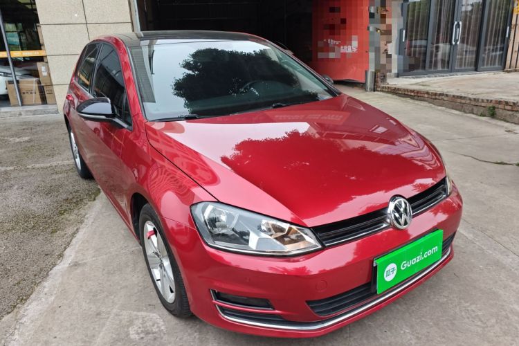 Used Volkswagen Golf 2017 230TSI Automatic Comfort Edition – Celebrating Milestone of One Million Units Front Right 45 Deg