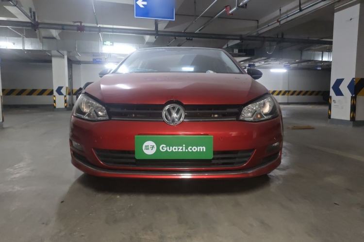 Used Volkswagen Golf 2017 1.6L Automatic Comfort Million-Vehicle Anniversary Edition Front