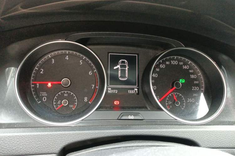 Used Volkswagen Golf 2017 1.6L Automatic Comfort Million-Vehicle Anniversary Edition Instrument Cluster