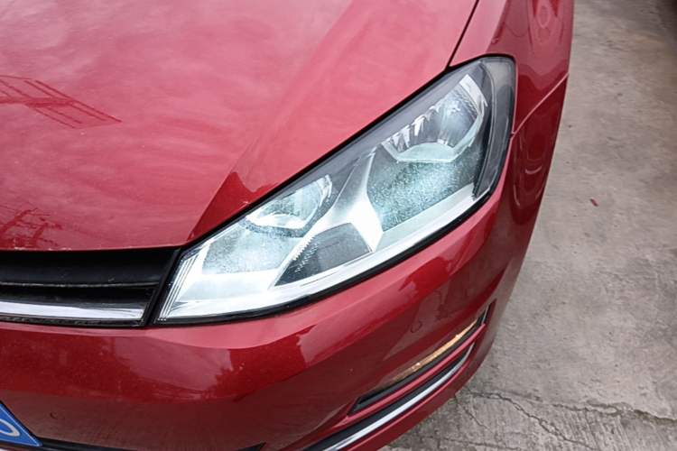 Used Volkswagen Golf 2017 230TSI Automatic Comfort Edition – Celebrating Milestone of One Million Units Left Front Headlight