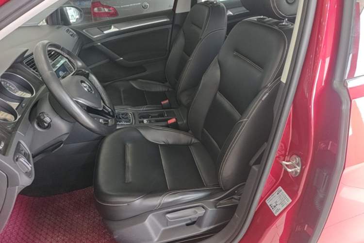 Used Volkswagen Golf 2017 230TSI Automatic Comfort Edition – Celebrating Milestone of One Million Units Left Front Seat
