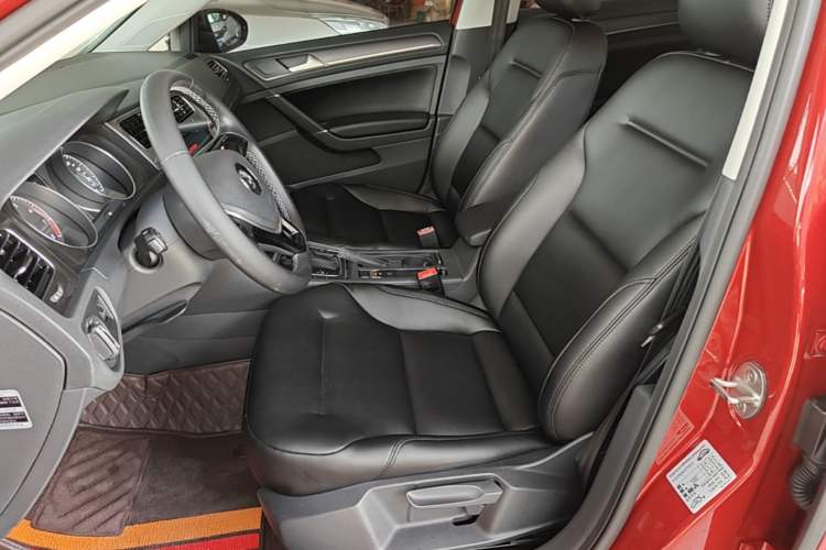 Used Volkswagen Golf 2017 230TSI Automatic Comfort Edition – Celebrating Milestone of One Million Units Left Front Seat