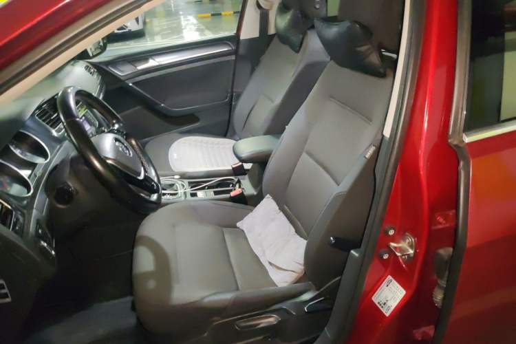 Used Volkswagen Golf 2017 230TSI Automatic Comfort Edition – Celebrating Milestone of One Million Units Left Front Seat