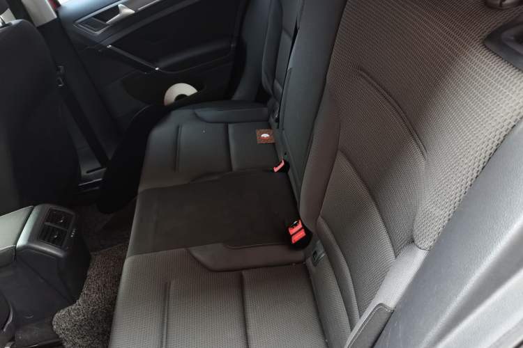 Used Volkswagen Golf 2017 230TSI Automatic Comfort Edition – Celebrating Milestone of One Million Units Left Rear Seat