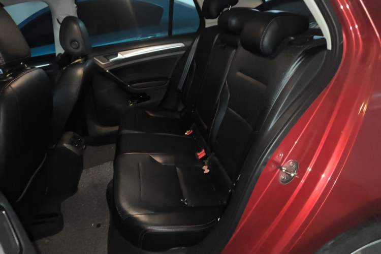 Used Volkswagen Golf 2017 230TSI Automatic Comfort Edition – Celebrating Milestone of One Million Units Left Rear Seat