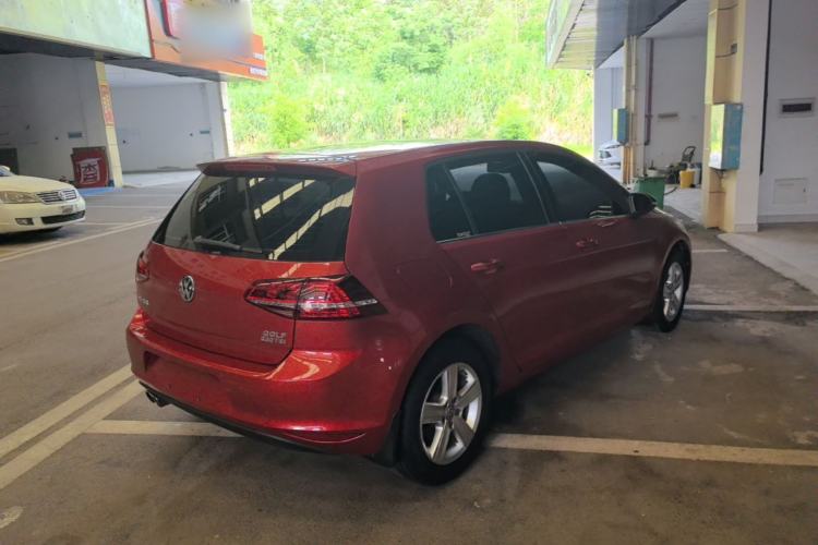 Used Volkswagen Golf 2017 230TSI Automatic Comfort Edition – Celebrating Milestone of One Million Units Rear Right 45 Deg