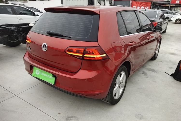 Used Volkswagen Golf 2017 1.6L Automatic Comfort Million-Vehicle Anniversary Edition Rear Right 45 Deg