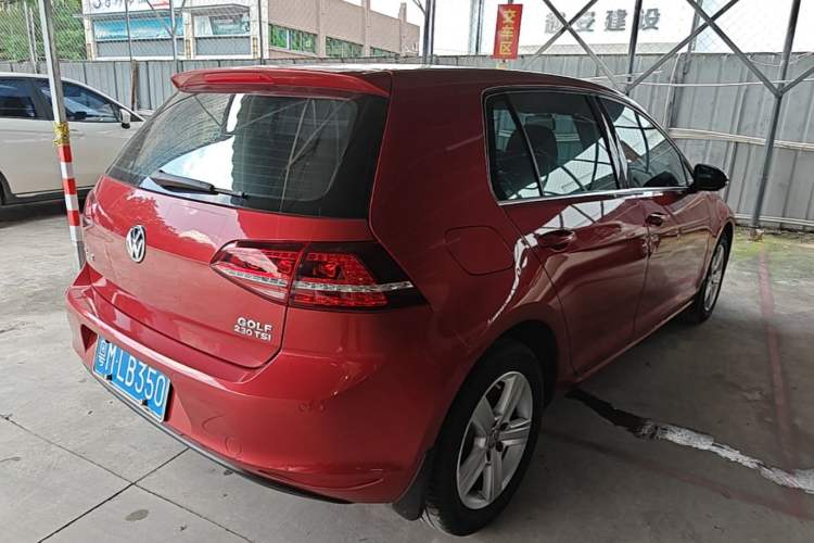 Used Volkswagen Golf 2017 230TSI Automatic Comfort Edition – Celebrating Milestone of One Million Units Rear Right 45 Deg