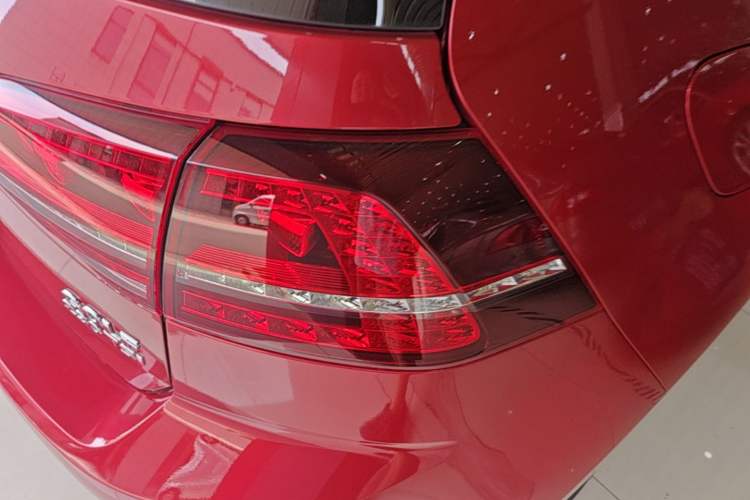 Used Volkswagen Golf 2017 230TSI Automatic Comfort Edition – Celebrating Milestone of One Million Units Right Rear Taillight