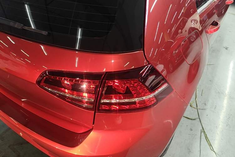 Used Volkswagen Golf 2017 230TSI Automatic Comfort Edition – Celebrating Milestone of One Million Units Right Rear Taillight
