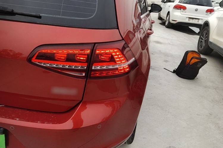 Used Volkswagen Golf 2017 1.6L Automatic Comfort Million-Vehicle Anniversary Edition Right Rear Taillight