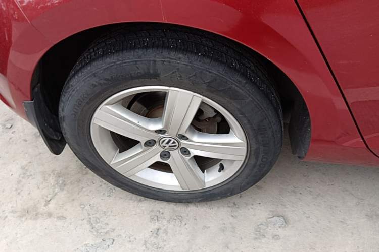 Used Volkswagen Golf 2017 230TSI Automatic Comfort Edition – Celebrating Milestone of One Million Units Right Rear Wheel Hub