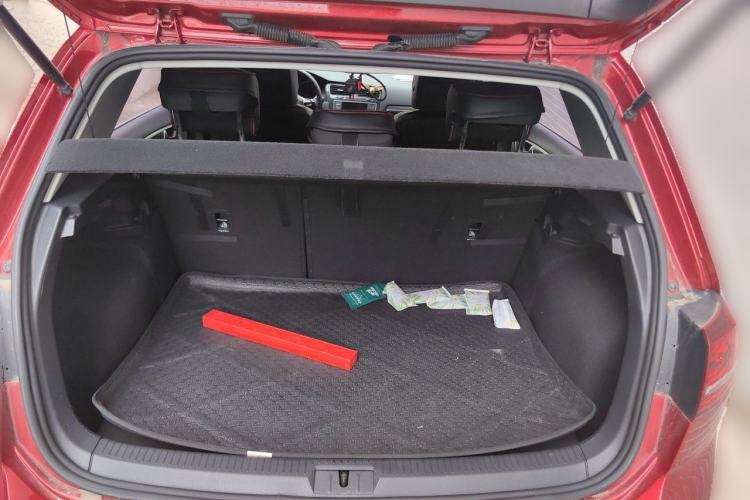 Used Volkswagen Golf 2017 230TSI Automatic Comfort Edition – Celebrating Milestone of One Million Units Trunk