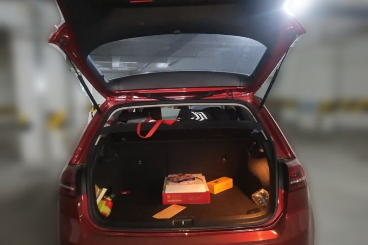 Used Volkswagen Golf 2017 1.6L Automatic Comfort Million-Vehicle Anniversary Edition Trunk