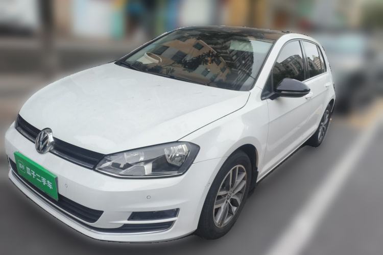 Used Volkswagen Golf 2017 230TSI Automatic Luxury Million-Vehicle Commemorative Edition Guazi used car, China used car export, Used car for sale, Used  cars, Cheapest cars for sale