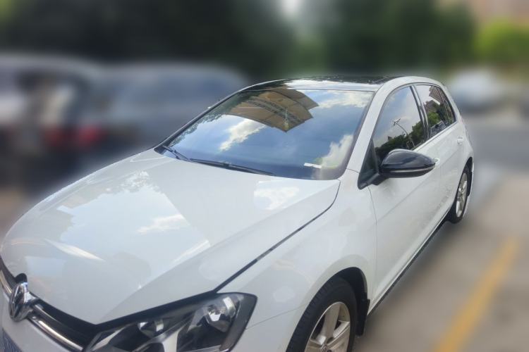 Used Volkswagen Golf 2017 230TSI Automatic Comfort Edition – Celebrating Milestone of One Million Units Guazi used car, China used car export, Used car for sale, Used  cars, Cheapest cars for sale