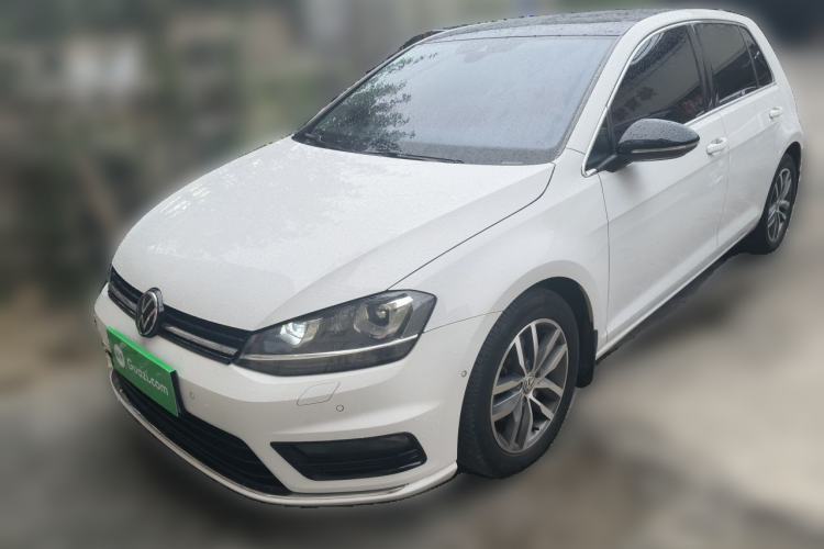 Used Volkswagen Golf 2017 230TSI Automatic Luxury Million-Vehicle Commemorative Edition Guazi used car, China used car export, Used car for sale, Used cars, Cheapest cars for sale