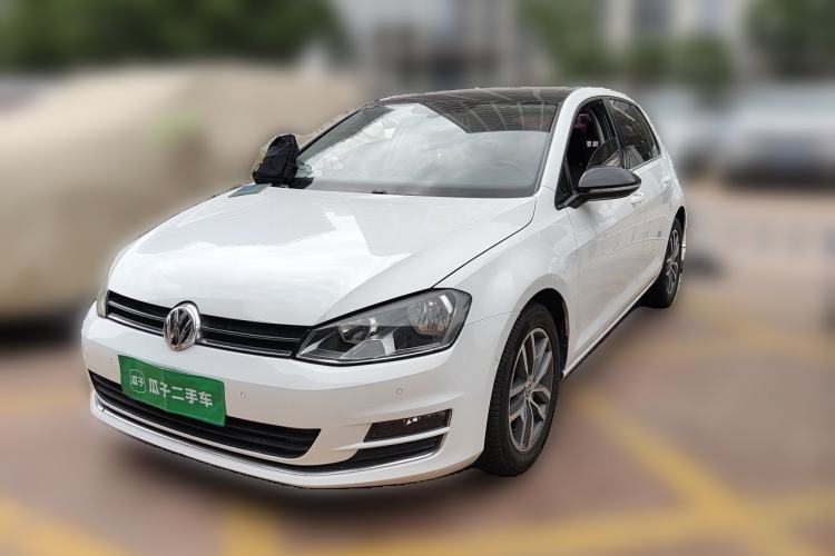 Used Volkswagen Golf 2017 230TSI Automatic Luxury Million-Vehicle Commemorative Edition Guazi used car, China used car export, Used car for sale, Used  cars, Cheapest cars for sale