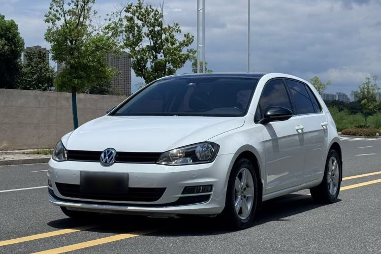 Used Volkswagen Golf 2017 1.6L Automatic Comfort Million-Vehicle Anniversary Edition Guazi used car, China used car export, Used car for sale, Used cars, Cheapest cars for sale