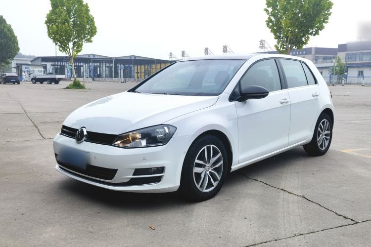 Used Volkswagen Golf 2017 230TSI Automatic Luxury Million-Vehicle Commemorative Edition Guazi used car, China used car export, Used car for sale, Used  cars, Cheapest cars for sale