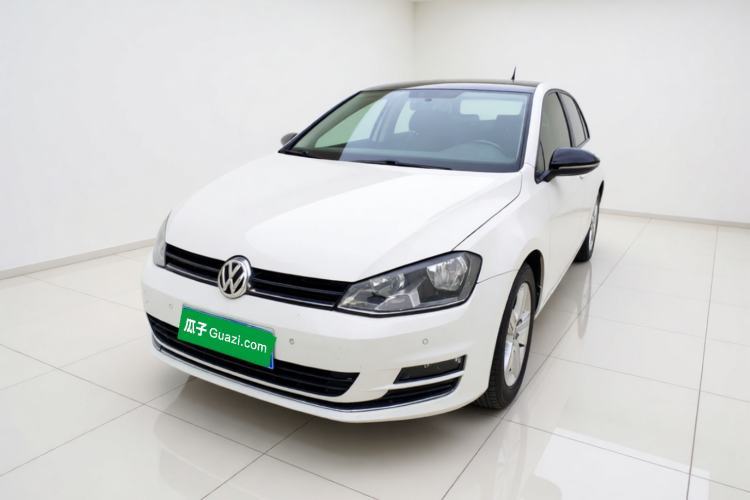 Used Volkswagen Golf 2017 1.6L Automatic Comfort Million-Vehicle Anniversary Edition Guazi used car, China used car export, Used car for sale, Used  cars, Cheapest cars for sale