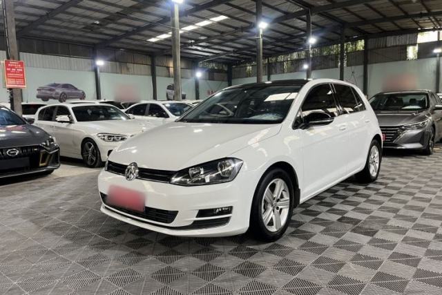 Used Volkswagen Golf 2017 1.6L Automatic Comfort Million-Vehicle Anniversary Edition