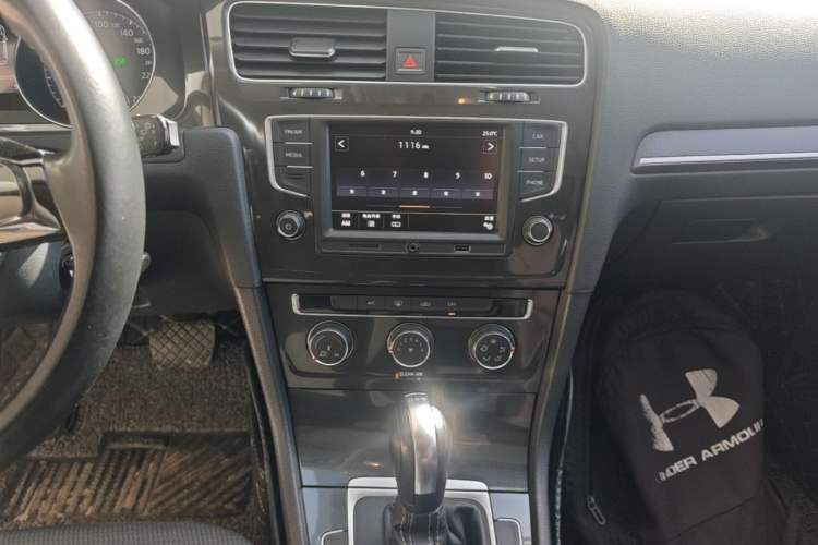 Used Volkswagen Golf 2017 230TSI Automatic Comfort Edition – Celebrating Milestone of One Million Units Audio And AC Panel