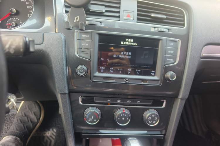 Used Volkswagen Golf 2017 230TSI Automatic Comfort Edition – Celebrating Milestone of One Million Units Audio And AC Panel