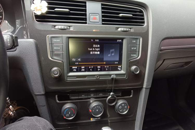 Used Volkswagen Golf 2017 230TSI Automatic Comfort Edition – Celebrating Milestone of One Million Units Audio And AC Panel
