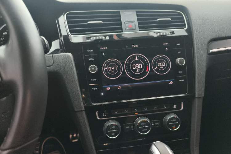 Used Volkswagen Golf 2017 2.0TSI R Audio And AC Panel