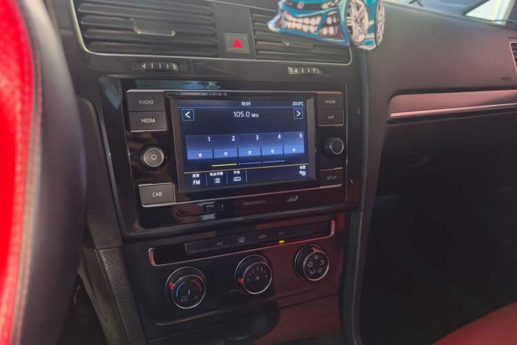 Used Volkswagen Golf 2017 230TSI Manual Comfort Edition – Celebrating Milestone of One Million Units Audio And AC Panel