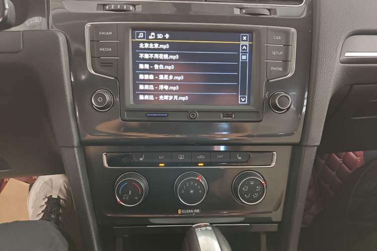 Used Volkswagen Golf 2017 230TSI Automatic Luxury Million-Vehicle Commemorative Edition Audio And AC Panel