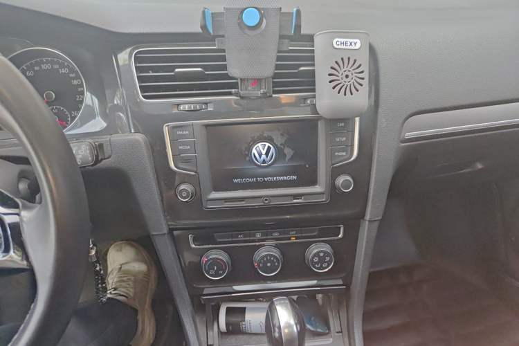 Used Volkswagen Golf 2017 230TSI Automatic Comfort Edition – Celebrating Milestone of One Million Units Audio And AC Panel