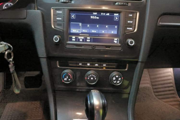 Used Volkswagen Golf 2017 230TSI Automatic Comfort Edition – Celebrating Milestone of One Million Units Audio And AC Panel
