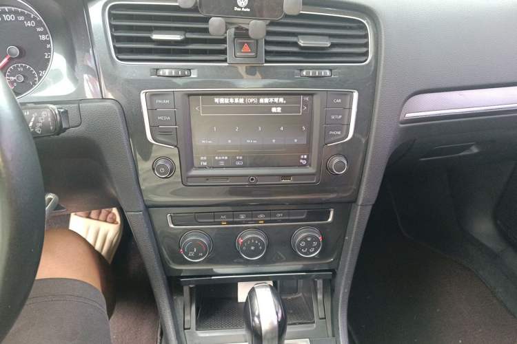Used Volkswagen Golf 2017 230TSI Automatic Comfort Edition – Celebrating Milestone of One Million Units Audio And AC Panel