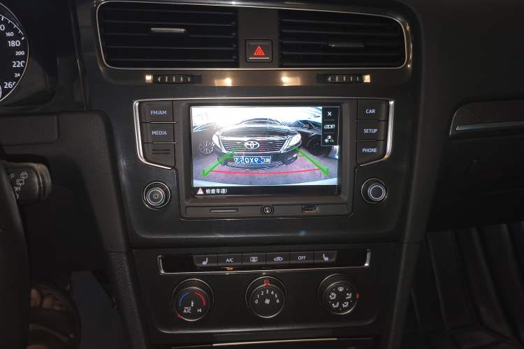 Used Volkswagen Golf 2017 230TSI Automatic Luxury Million-Vehicle Commemorative Edition Audio And AC Panel