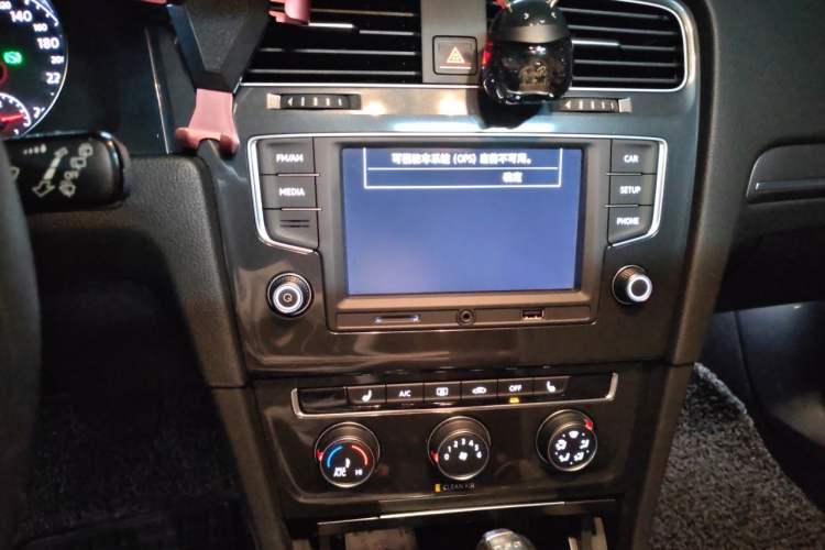 Used Volkswagen Golf 2017 230TSI Automatic Luxury Million-Vehicle Commemorative Edition Audio And AC Panel