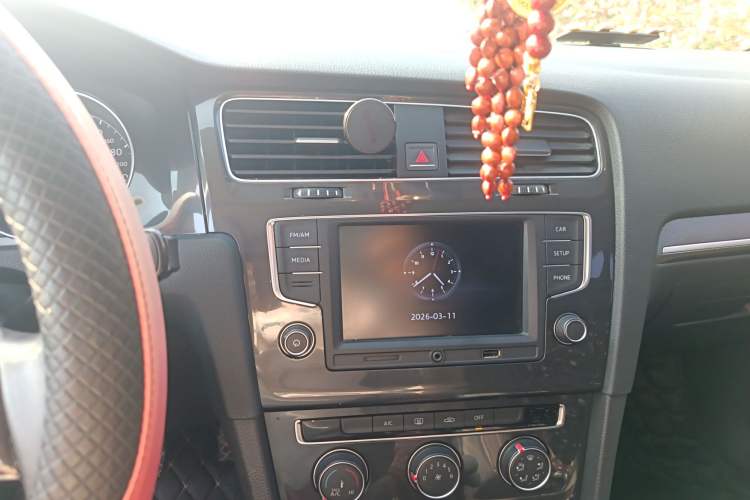 Used Volkswagen Golf 2017 230TSI Automatic Comfort Edition – Celebrating Milestone of One Million Units Audio And AC Panel