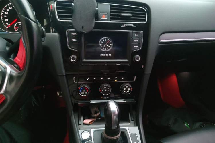Used Volkswagen Golf 2017 280TSI Automatic R-Line Million-Vehicle Commemorative Edition Audio And AC Panel