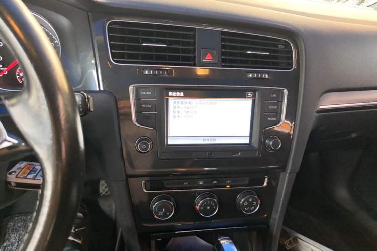 Used Volkswagen Golf 2017 230TSI Automatic Comfort Edition – Celebrating Milestone of One Million Units Audio And AC Panel