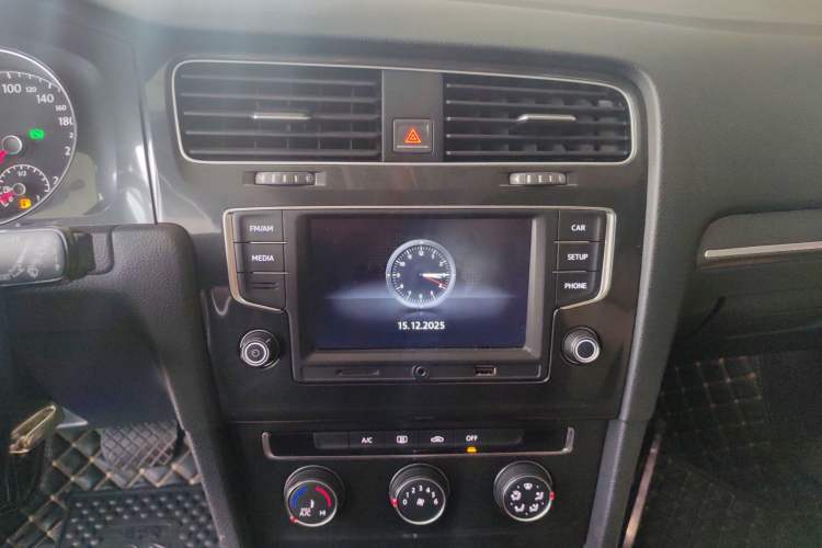 Used Volkswagen Golf 2017 230TSI Automatic Comfort Edition – Celebrating Milestone of One Million Units Audio And AC Panel
