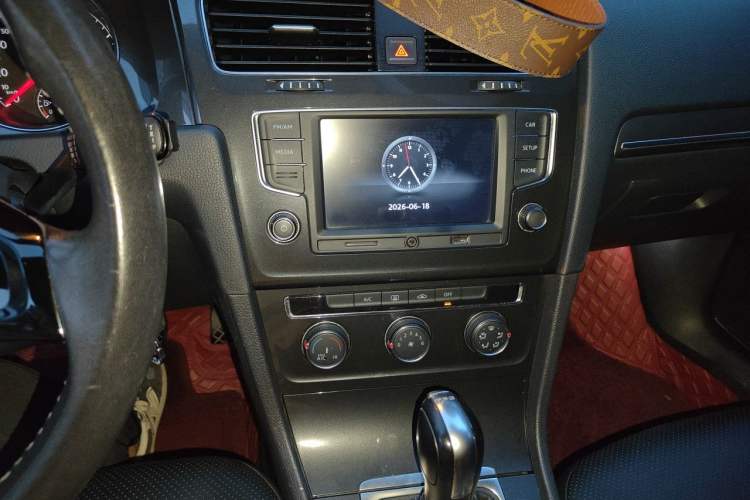 Used Volkswagen Golf 2017 230TSI Automatic Comfort Edition – Celebrating Milestone of One Million Units Audio And AC Panel