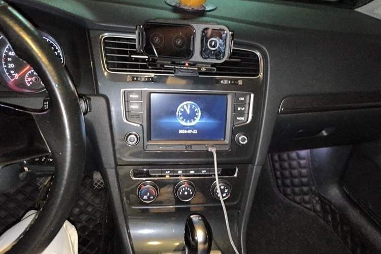 Used Volkswagen Golf 2017 230TSI Automatic Comfort Edition – Celebrating Milestone of One Million Units Audio And AC Panel