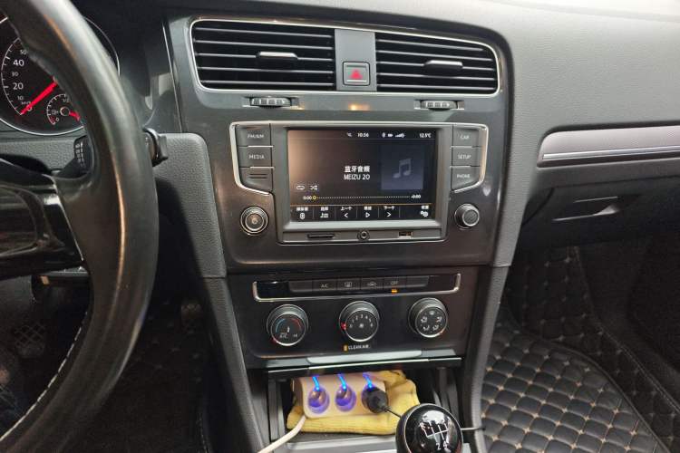 Used Volkswagen Golf 2017 230TSI Manual Comfort Edition – Celebrating Milestone of One Million Units Audio And AC Panel