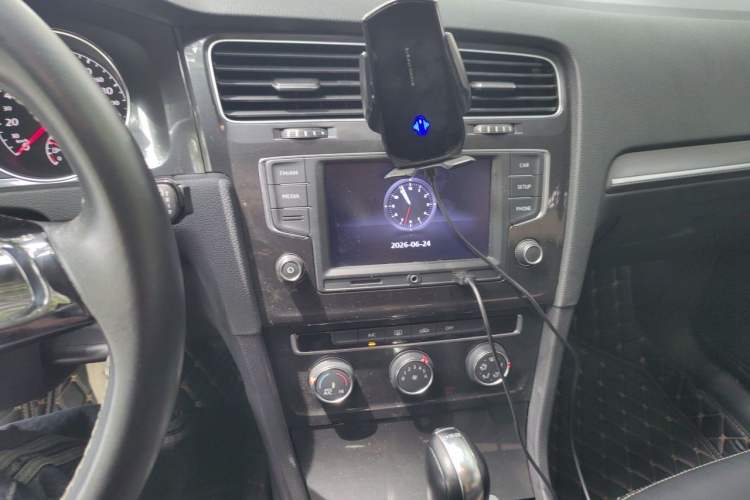 Used Volkswagen Golf 2017 230TSI Automatic Comfort Edition – Celebrating Milestone of One Million Units Audio And AC Panel