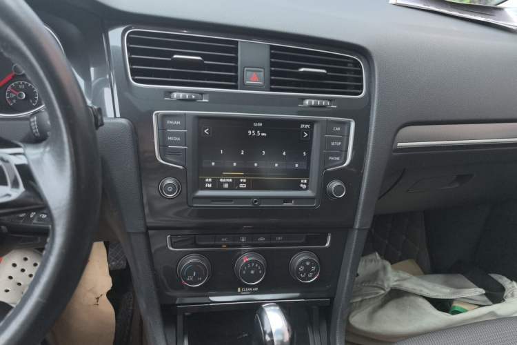 Used Volkswagen Golf 2017 230TSI Automatic Comfort Edition – Celebrating Milestone of One Million Units Audio And AC Panel