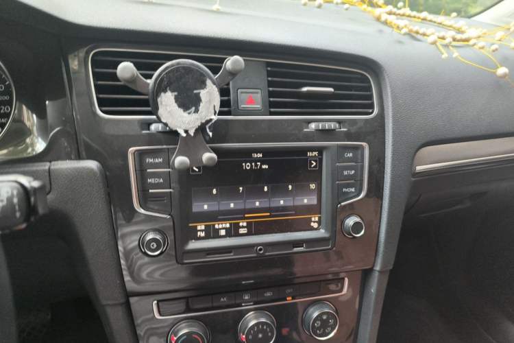 Used Volkswagen Golf 2017 230TSI Automatic Comfort Edition – Celebrating Milestone of One Million Units Audio And AC Panel